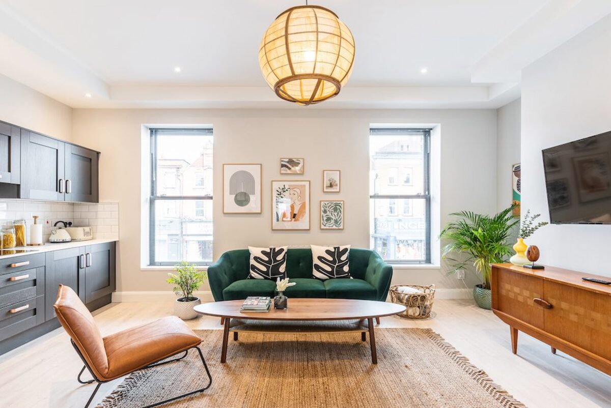 King-size bedroom in EirStay corporate short stay apartment Camden Street Dublin 2