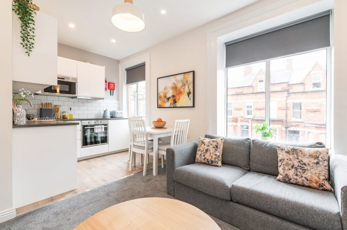 Kitchen and dining area in EirStay corporate accommodation Ranelagh Dublin 6