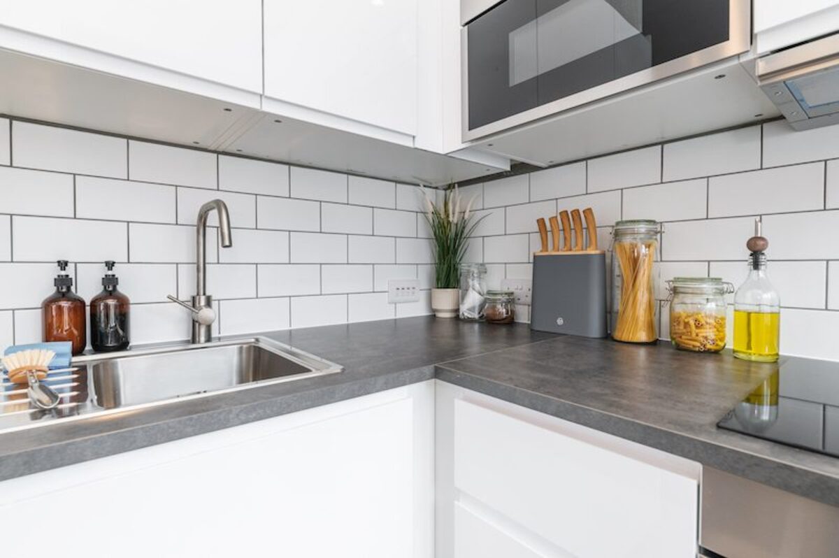 Modern fitted kitchen in EirStay corporate short stay apartment Ranelagh Dublin 6